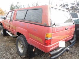 1986 T.TRUCK SR5 RED EXTRA CAB 2.4L TURBO AT 4WD Z18010